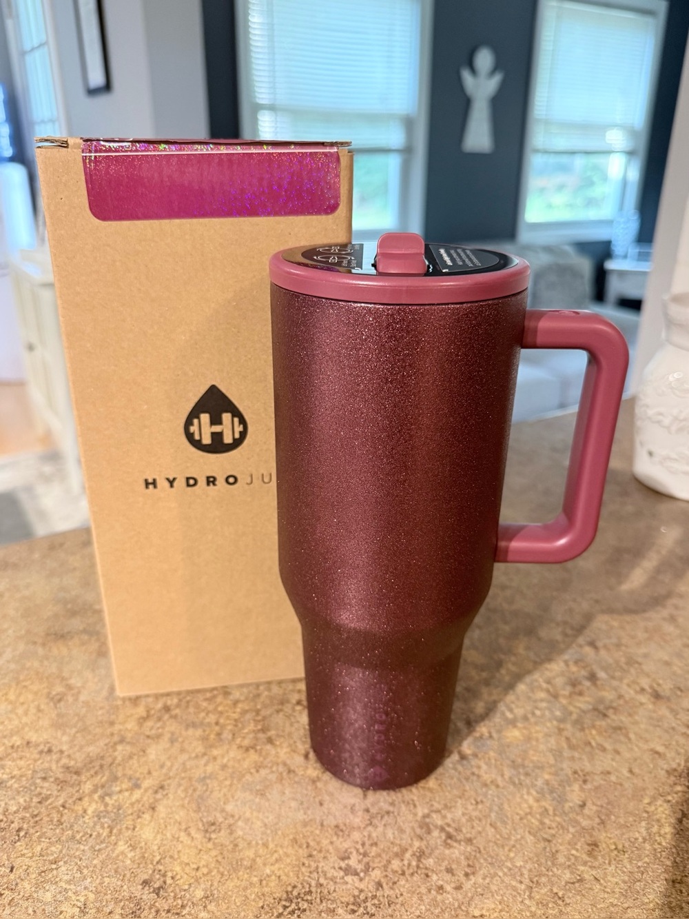 ♥️New HydroJug Traveler 32oz in Glitter Winter Berry